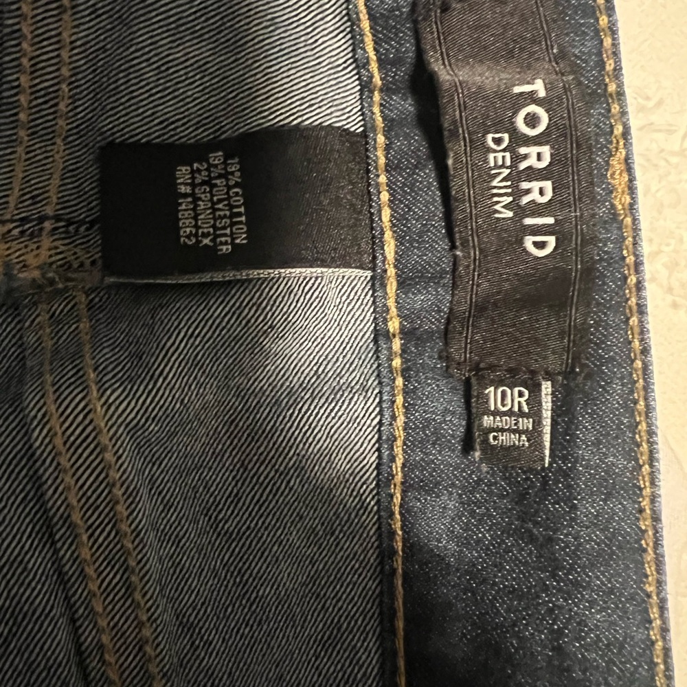 Torrid dark blue jean. Size 10R